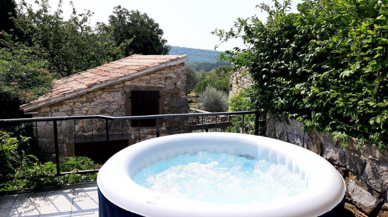 Holiday Home Mia&Emi Sovinjak Luaran gambar